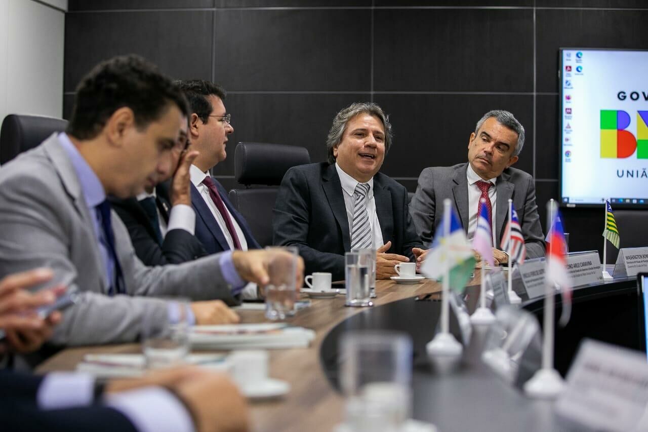 Imagem de compartilhamento para o artigo Em Brasília, Caravina participa da cerimônia de acordo entre MPO e Conseplan da MS Todo dia